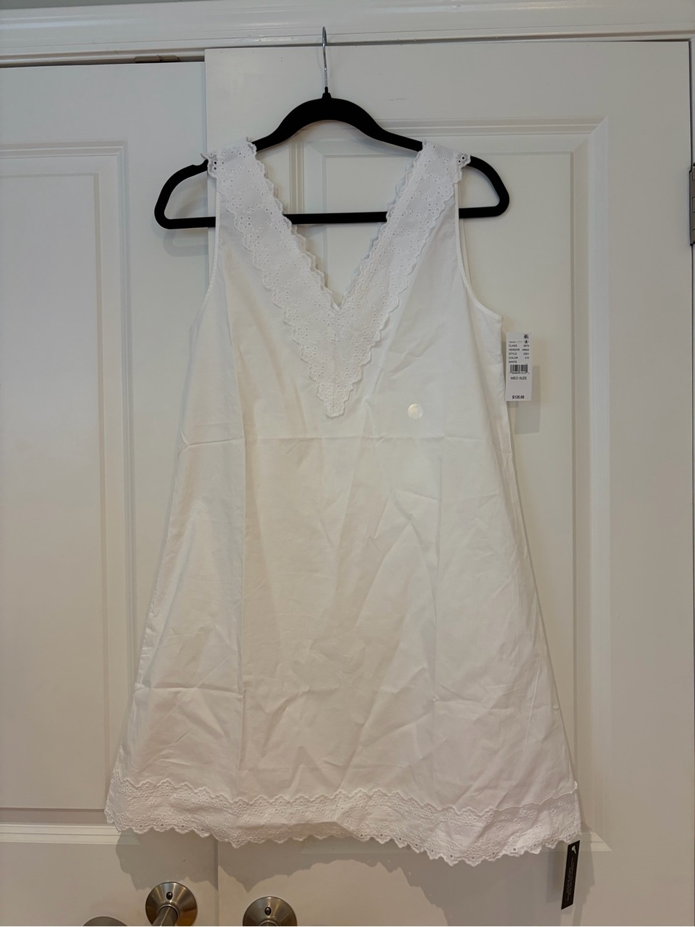 WEWOREWHAT Women’s White V-Neck Lace Trim Dress - Picture 5 of 6